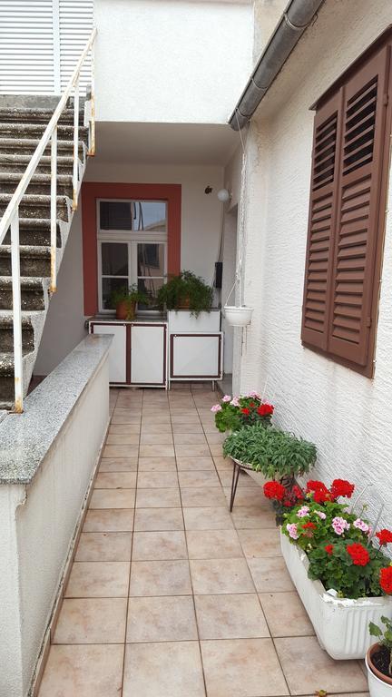 Apartments Bazilika Novalja Exterior foto