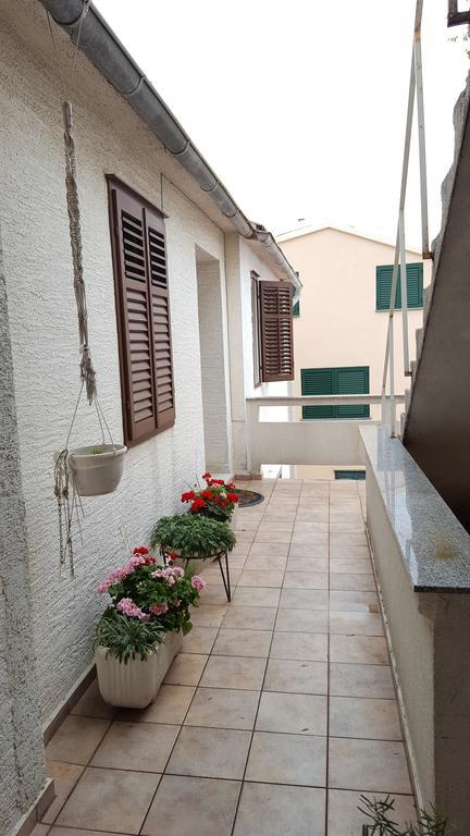 Apartments Bazilika Novalja Exterior foto